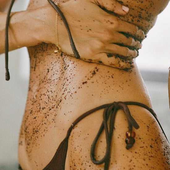 Image of The Super Scrub being used on the mid section of the body.